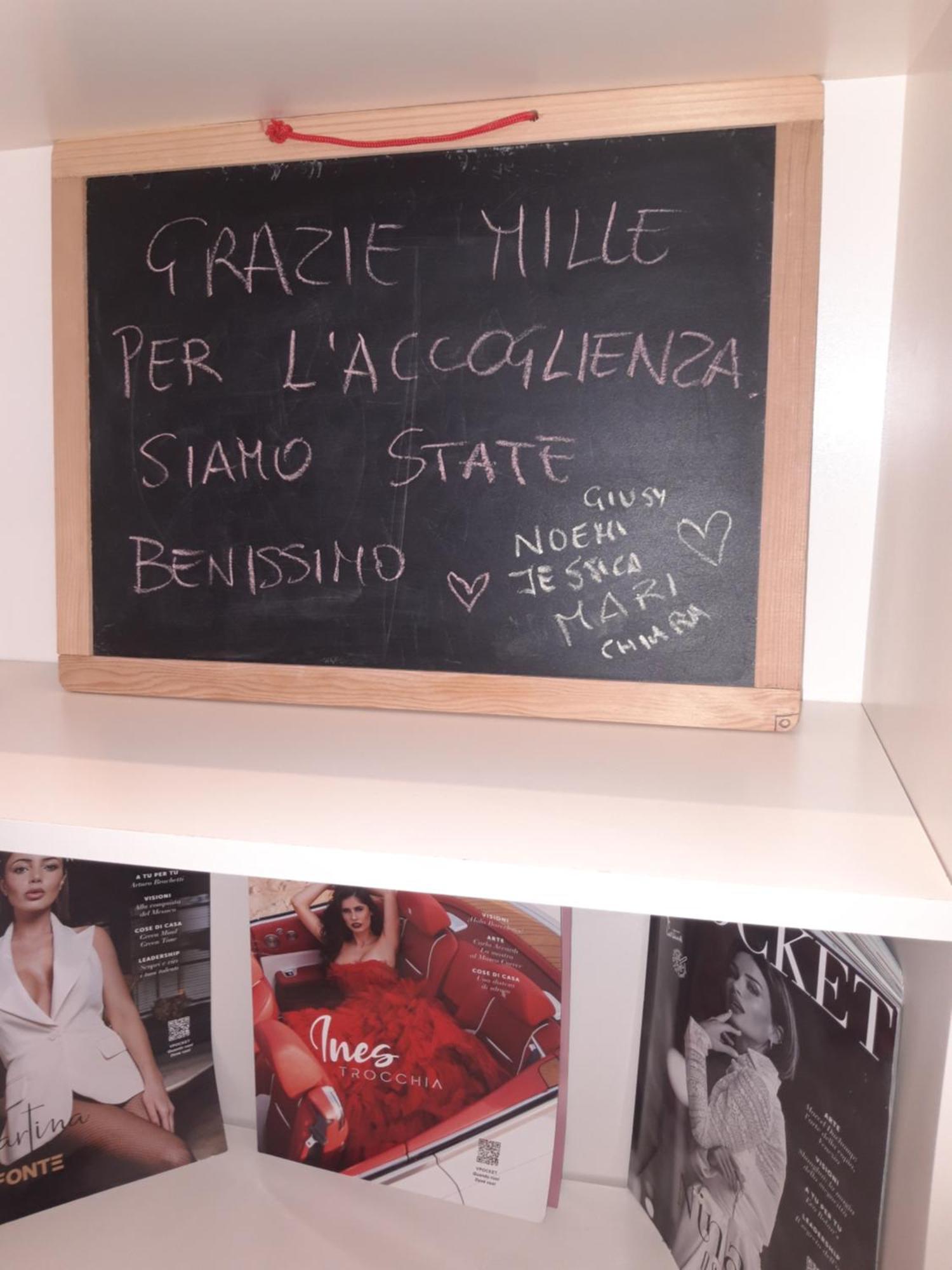 La Dimora Di Dora Apartment Naples Luaran gambar